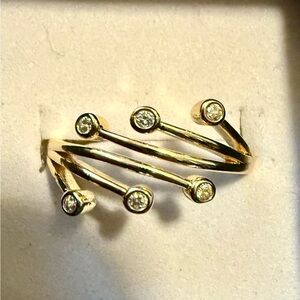 NEW!! Size 7.5 gold plated ring with cz stones